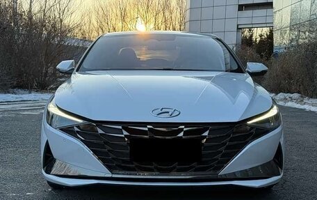 Hyundai Elantra, 2023 год, 1 730 000 рублей, 2 фотография