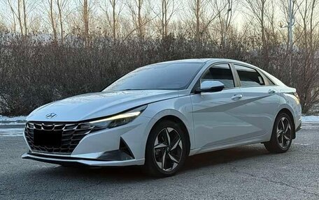 Hyundai Elantra, 2023 год, 1 730 000 рублей, 3 фотография