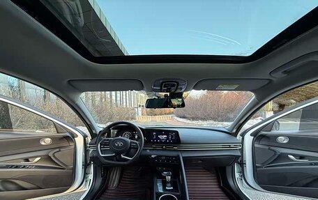 Hyundai Elantra, 2023 год, 1 730 000 рублей, 19 фотография