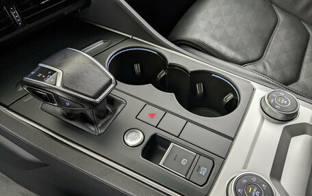 Volkswagen Touareg III, 2020 год, 5 990 000 рублей, 28 фотография