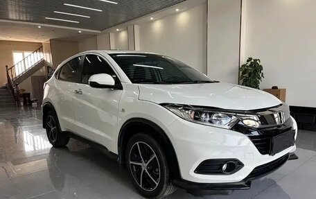 Honda Vezel, 2022 год, 1 630 000 рублей, 1 фотография