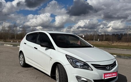 Hyundai Solaris II рестайлинг, 2015 год, 790 000 рублей, 1 фотография