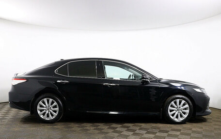 Toyota Camry, 2019 год, 2 098 000 рублей, 3 фотография