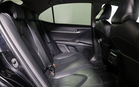 Toyota Camry, 2019 год, 2 098 000 рублей, 10 фотография