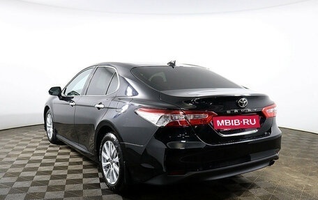 Toyota Camry, 2019 год, 2 098 000 рублей, 6 фотография