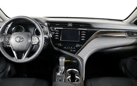 Toyota Camry, 2019 год, 2 098 000 рублей, 12 фотография