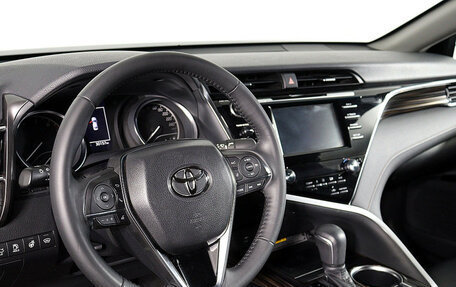 Toyota Camry, 2019 год, 2 098 000 рублей, 13 фотография