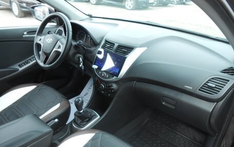 Hyundai Solaris II рестайлинг, 2016 год, 998 000 рублей, 12 фотография