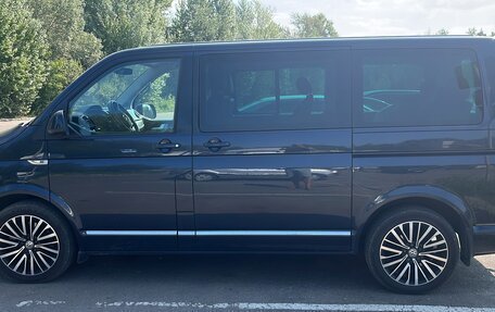 Volkswagen Multivan T6 рестайлинг, 2018 год, 4 950 000 рублей, 3 фотография
