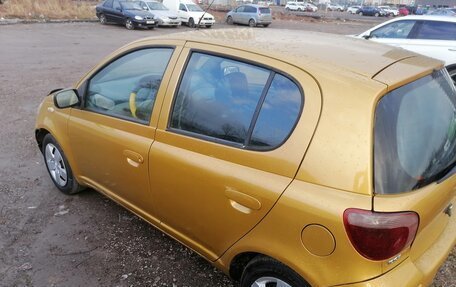 Toyota Yaris I рестайлинг, 2000 год, 255 000 рублей, 6 фотография