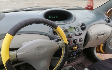 Toyota Yaris I рестайлинг, 2000 год, 255 000 рублей, 7 фотография