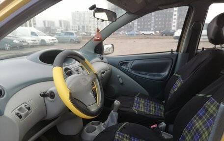 Toyota Yaris I рестайлинг, 2000 год, 255 000 рублей, 8 фотография