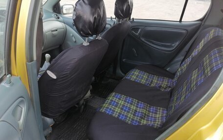 Toyota Yaris I рестайлинг, 2000 год, 255 000 рублей, 10 фотография