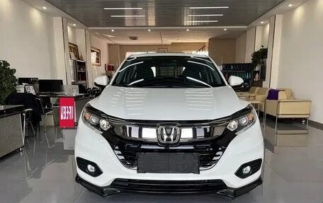 Honda Vezel, 2022 год, 1 630 000 рублей, 2 фотография