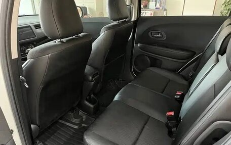 Honda Vezel, 2022 год, 1 630 000 рублей, 9 фотография