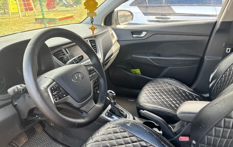 Hyundai Solaris II рестайлинг, 2019 год, 900 000 рублей, 7 фотография