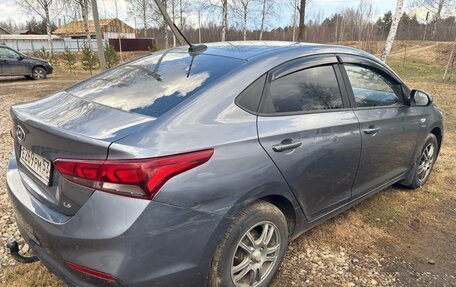 Hyundai Solaris II рестайлинг, 2019 год, 900 000 рублей, 3 фотография