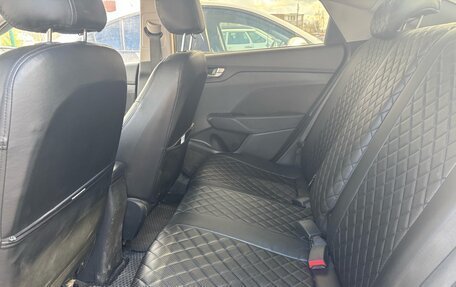 Hyundai Solaris II рестайлинг, 2019 год, 900 000 рублей, 5 фотография