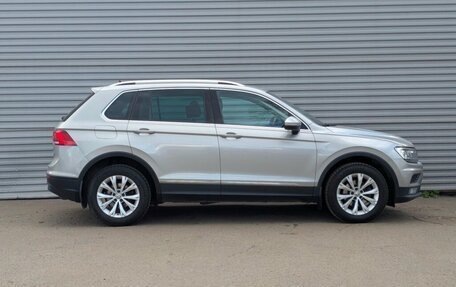 Volkswagen Tiguan II, 2018 год, 2 095 000 рублей, 4 фотография