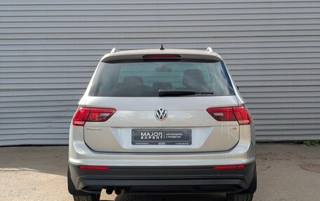 Volkswagen Tiguan II, 2018 год, 2 095 000 рублей, 6 фотография