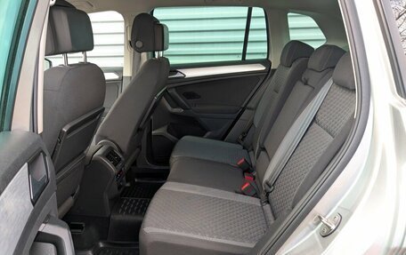 Volkswagen Tiguan II, 2018 год, 2 095 000 рублей, 12 фотография