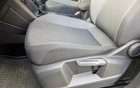 Volkswagen Tiguan II, 2018 год, 2 095 000 рублей, 21 фотография