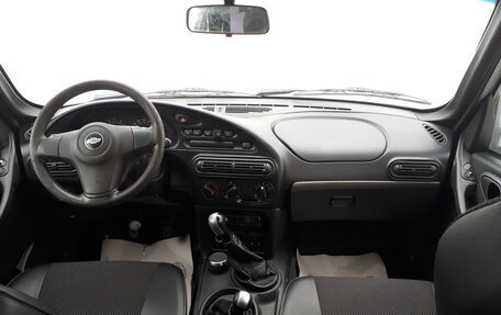 Chevrolet Niva I рестайлинг, 2010 год, 520 000 рублей, 6 фотография