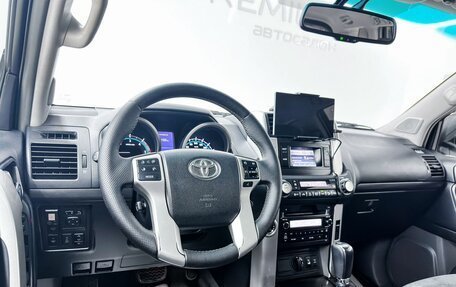 Toyota Land Cruiser Prado 150 рестайлинг 2, 2011 год, 2 700 000 рублей, 27 фотография