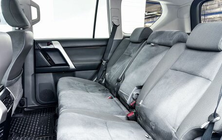 Toyota Land Cruiser Prado 150 рестайлинг 2, 2011 год, 2 700 000 рублей, 26 фотография