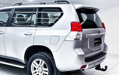 Toyota Land Cruiser Prado 150 рестайлинг 2, 2011 год, 2 700 000 рублей, 31 фотография