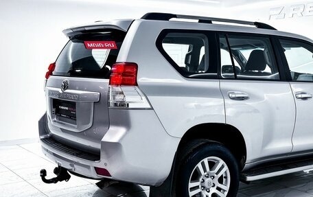 Toyota Land Cruiser Prado 150 рестайлинг 2, 2011 год, 2 700 000 рублей, 34 фотография