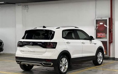 Volkswagen T-Cross I, 2022 год, 1 740 000 рублей, 5 фотография