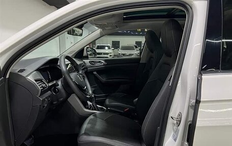 Volkswagen T-Cross I, 2022 год, 1 740 000 рублей, 13 фотография