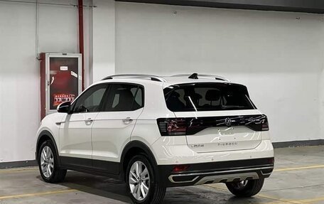 Volkswagen T-Cross I, 2022 год, 1 740 000 рублей, 4 фотография