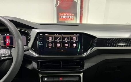 Volkswagen T-Cross I, 2022 год, 1 740 000 рублей, 8 фотография