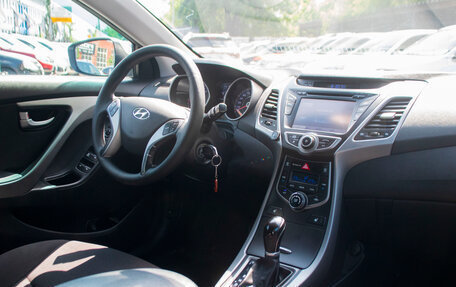 Hyundai Elantra V, 2015 год, 979 000 рублей, 9 фотография