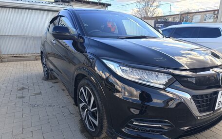 Honda Vezel, 2018 год, 1 790 000 рублей, 3 фотография