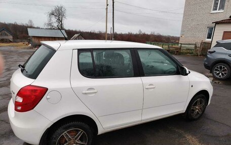 Skoda Fabia II, 2013 год, 550 000 рублей, 2 фотография