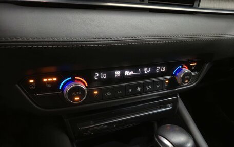 Mazda 6, 2019 год, 1 900 000 рублей, 18 фотография