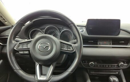 Mazda 6, 2019 год, 1 900 000 рублей, 11 фотография