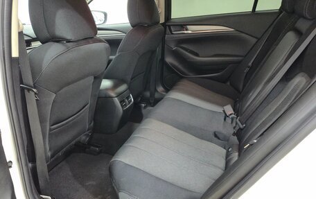 Mazda 6, 2019 год, 1 900 000 рублей, 15 фотография