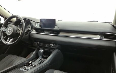 Mazda 6, 2019 год, 1 900 000 рублей, 12 фотография