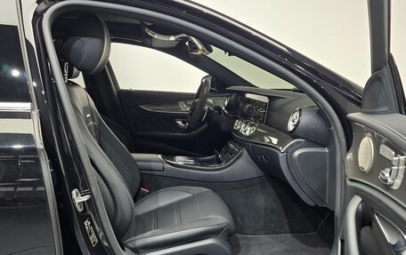 Mercedes-Benz E-Класс AMG, 2022 год, 9 990 000 рублей, 19 фотография