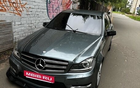Mercedes-Benz C-Класс, 2011 год, 1 400 000 рублей, 2 фотография
