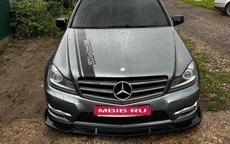 Mercedes-Benz C-Класс, 2011 год, 1 400 000 рублей, 3 фотография