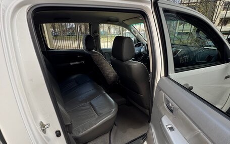 Toyota Hilux VII, 2012 год, 2 550 000 рублей, 11 фотография