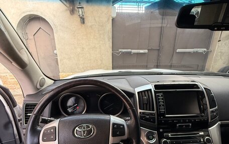 Toyota Land Cruiser 200, 2012 год, 4 000 000 рублей, 10 фотография