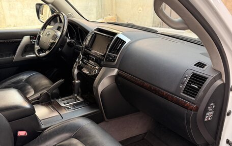 Toyota Land Cruiser 200, 2012 год, 4 000 000 рублей, 11 фотография