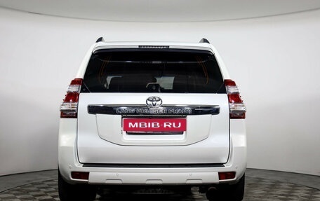 Toyota Land Cruiser Prado 150 рестайлинг 2, 2014 год, 3 199 000 рублей, 6 фотография