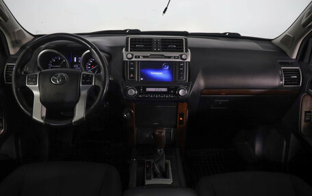 Toyota Land Cruiser Prado 150 рестайлинг 2, 2014 год, 3 199 000 рублей, 9 фотография